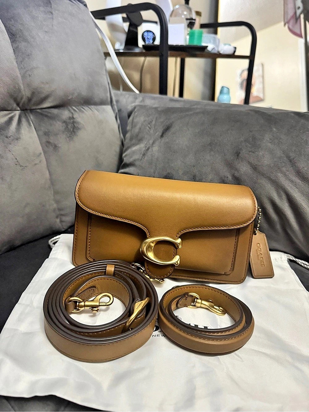 Coach Tabby Shoulder Bag 20
Brass/Honey Brown Burnished
Glovetanned Leather
